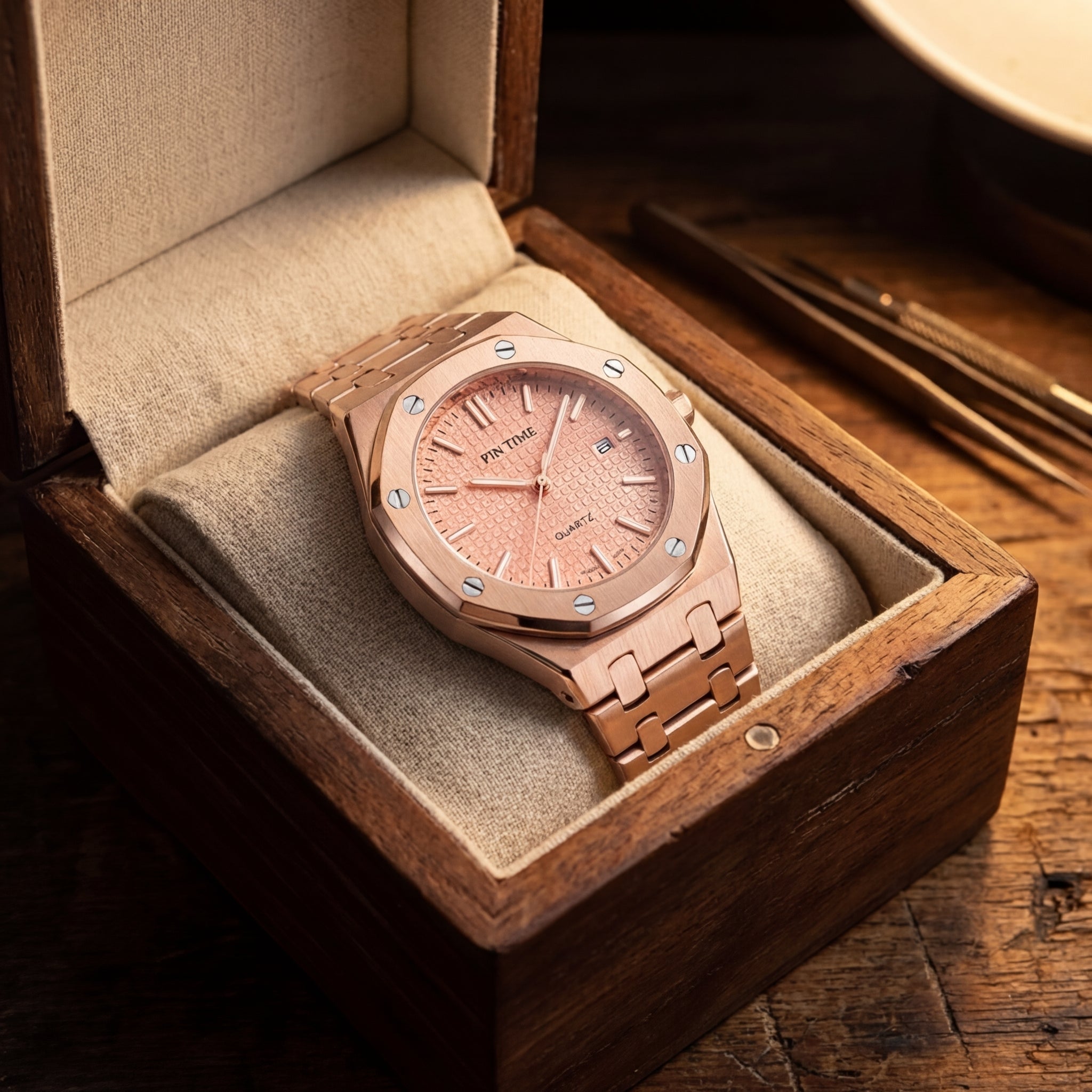 Montre Quartz Automatique Plaqué Or Rose pour Femme